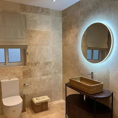 Promenade 3-bedroom, Steps From Ferry To Valletta By Malta Weekend