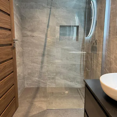 Daire Promenade 3-bedroom, Steps From Ferry To Valletta By Malta Weekend