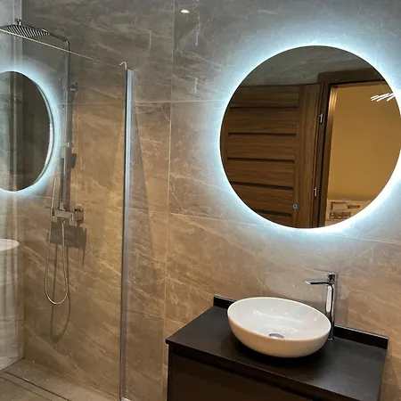 Promenade 3-bedroom, Steps From Ferry To Valletta By Malta Weekend Daire *