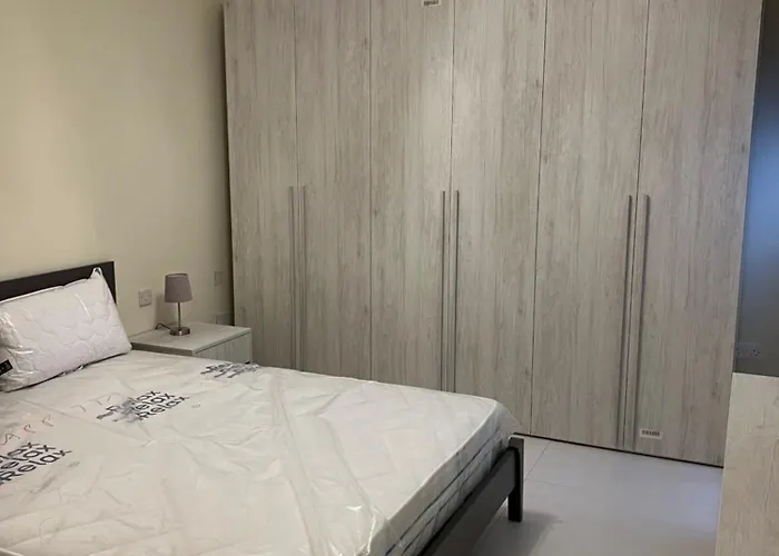 Promenade 3-bedroom, Steps From Ferry To Valletta By Malta Weekend Apartment Gzira