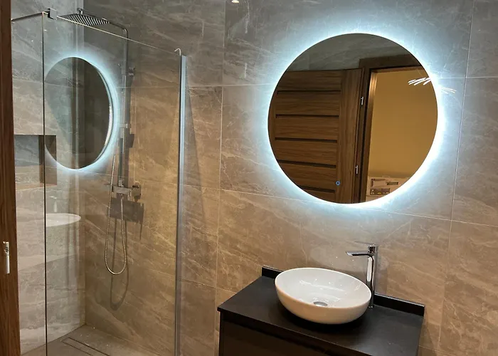 Promenade 3-bedroom, Steps From Ferry To Valletta By Malta Weekend Apartment *